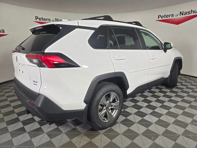 Used 2025 White Toyota XLE image 31