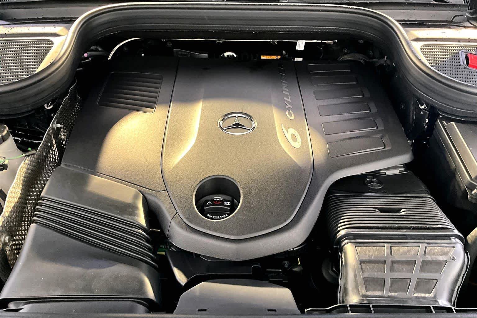 New 2026 Obsidian Black Metallic Mercedes-Benz GLE 450 image 14
