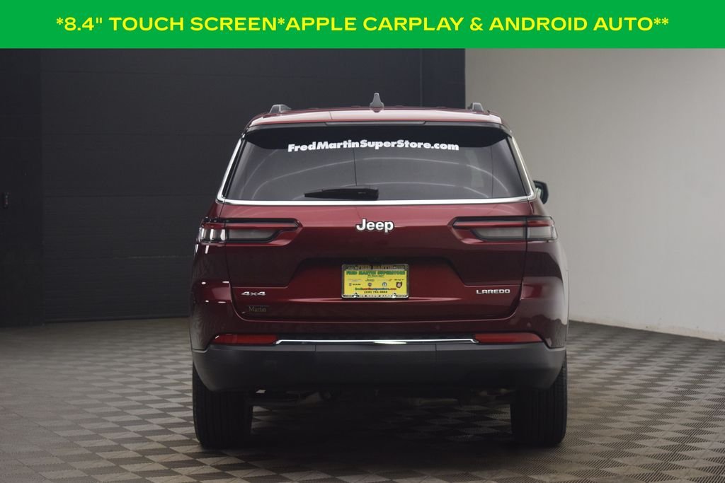 Used 2025 Velvet Red Pearlcoat Jeep Laredo image 9