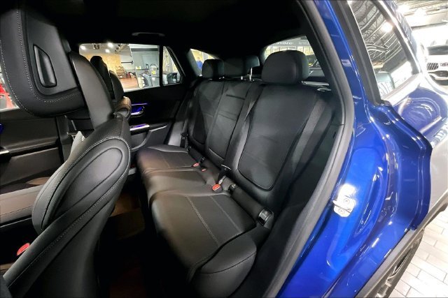 New 2026 Starling Blue Metallic Mercedes-Benz GLC 300 image 36
