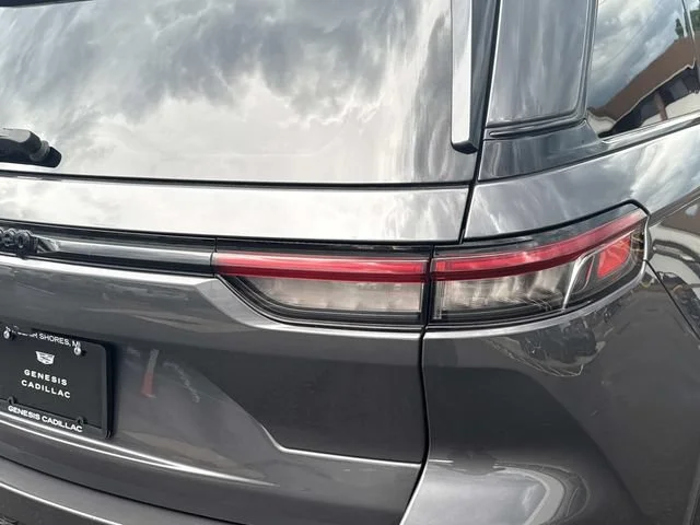 Used 2024 Gray Jeep Altitude image 35