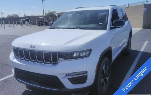 Used 2024 White Jeep 4xe image 12