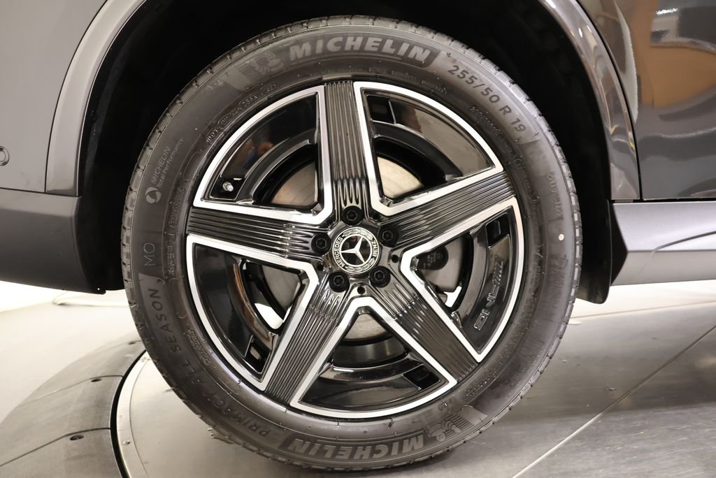 Used 2027  Mercedes-Benz GLC 300 image 13