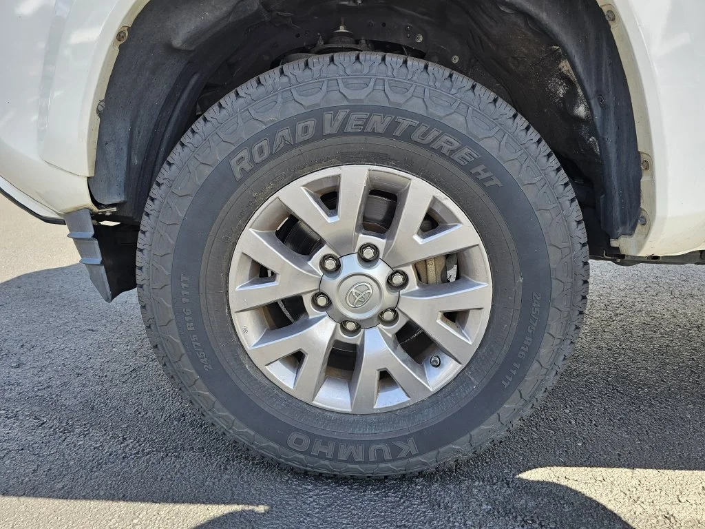 Used 2017 White Toyota SR5 image 25