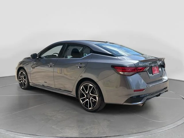 Used 2025 Gray Nissan SR image 6