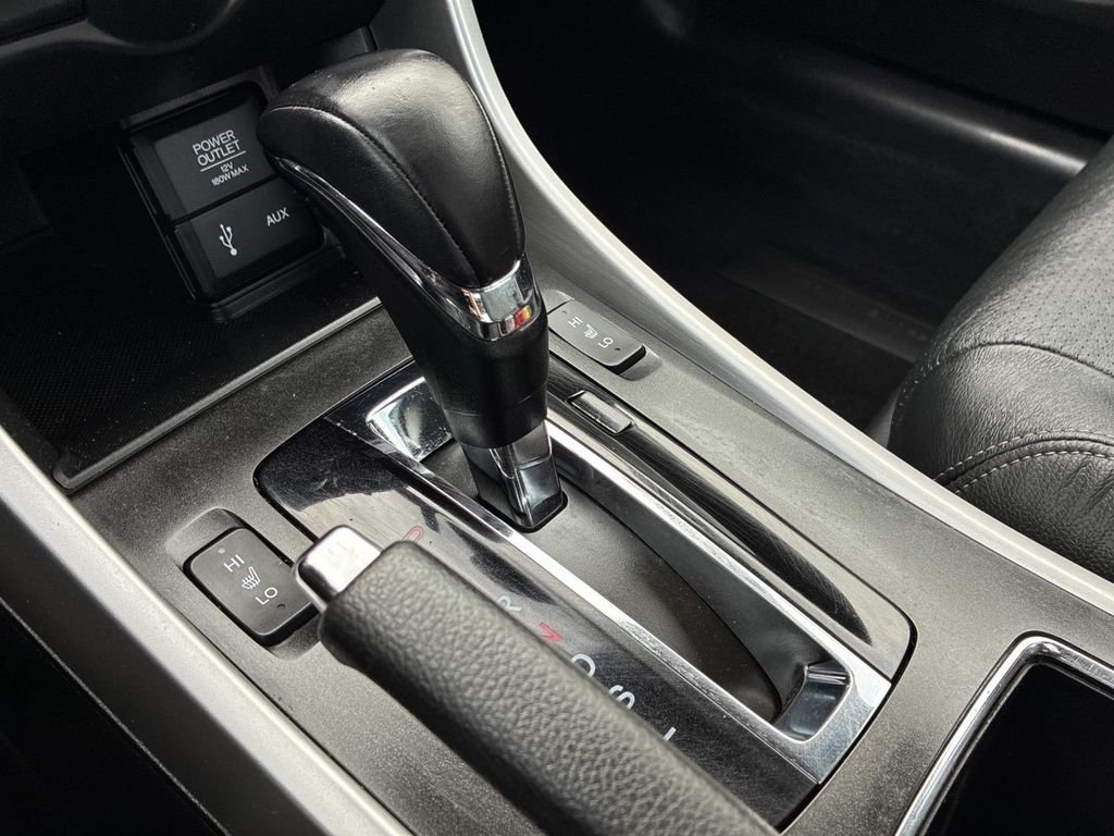 Used 2015  Honda EX-L image 29