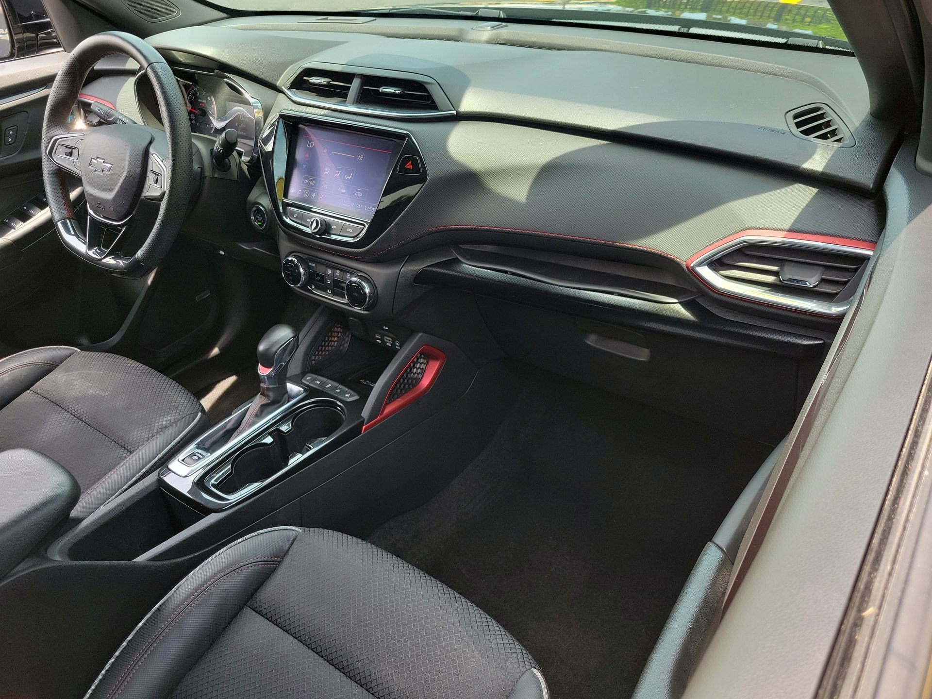 Used 2022 Mosaic Black Metallic Chevrolet RS image 13