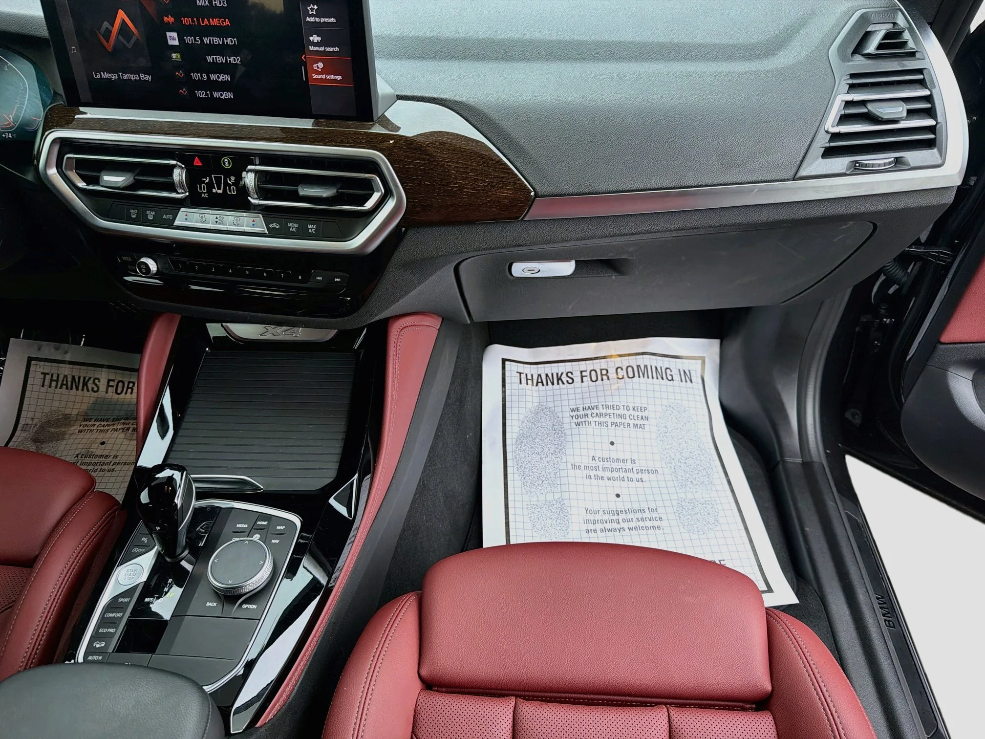 Used 2024 Dark Graphite Metallic BMW xDrive30i image 17
