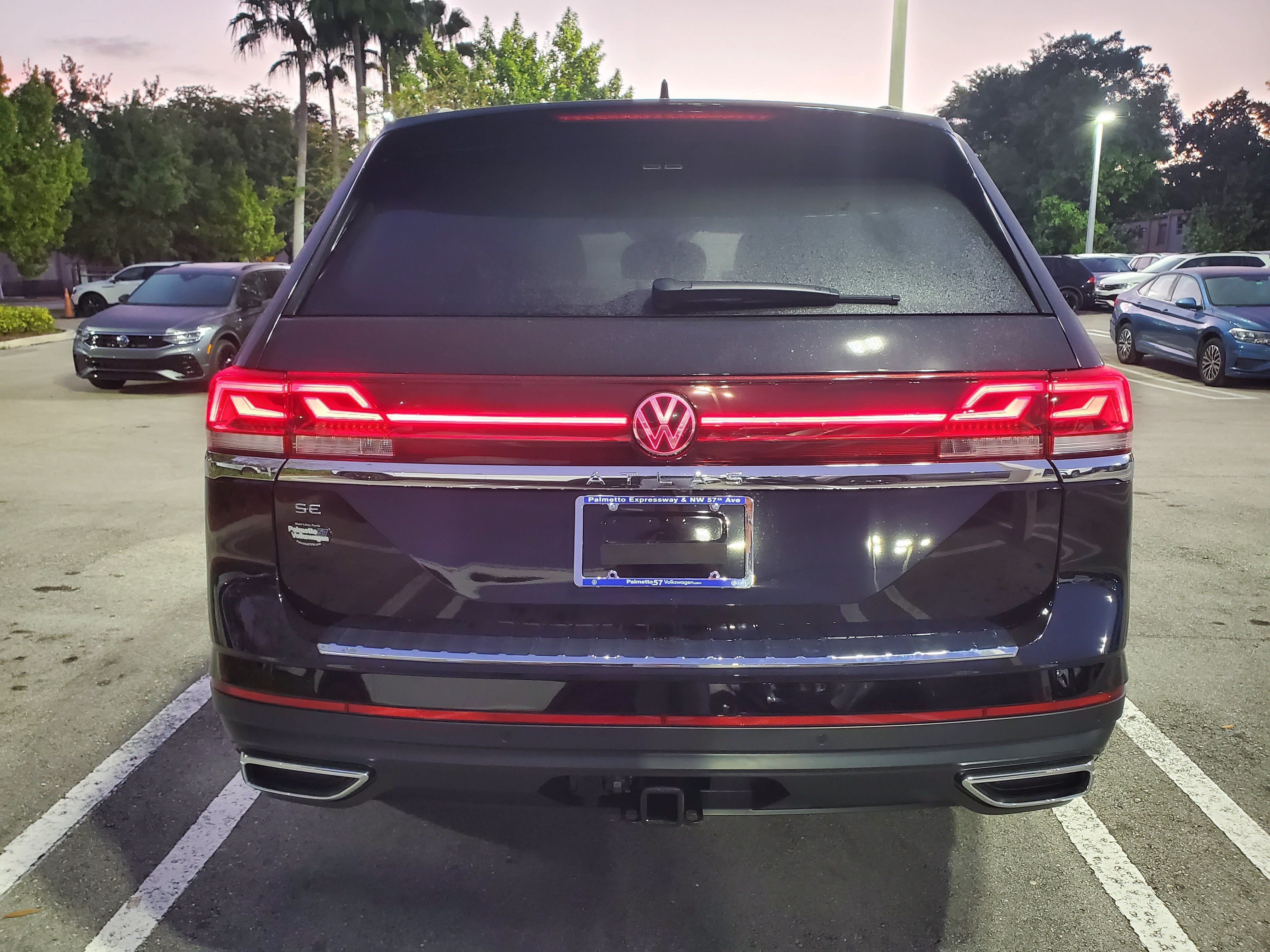 New 2026 Black Volkswagen 2.0T SE w/Technology image 4