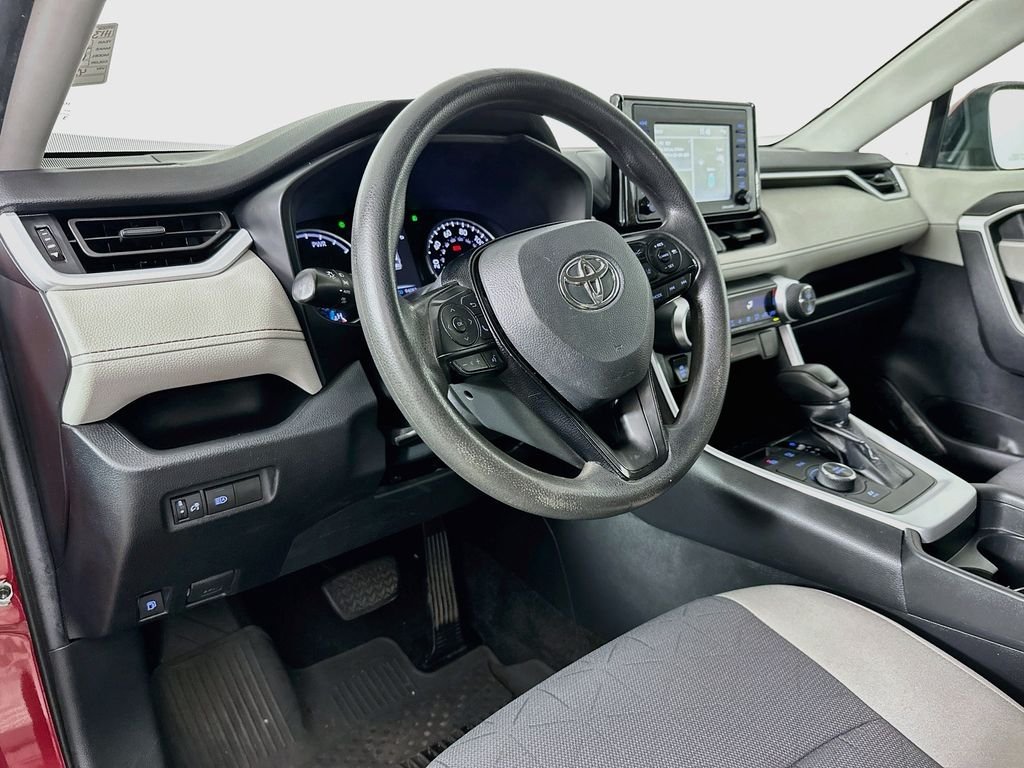 Used 2021 Pearl Toyota XLE image 10