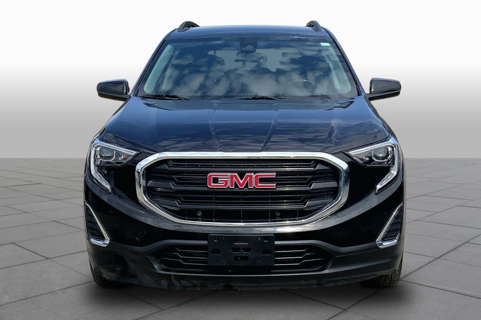 Certified Used 2021 Ebony Twilight Metallic GMC SLE image 4