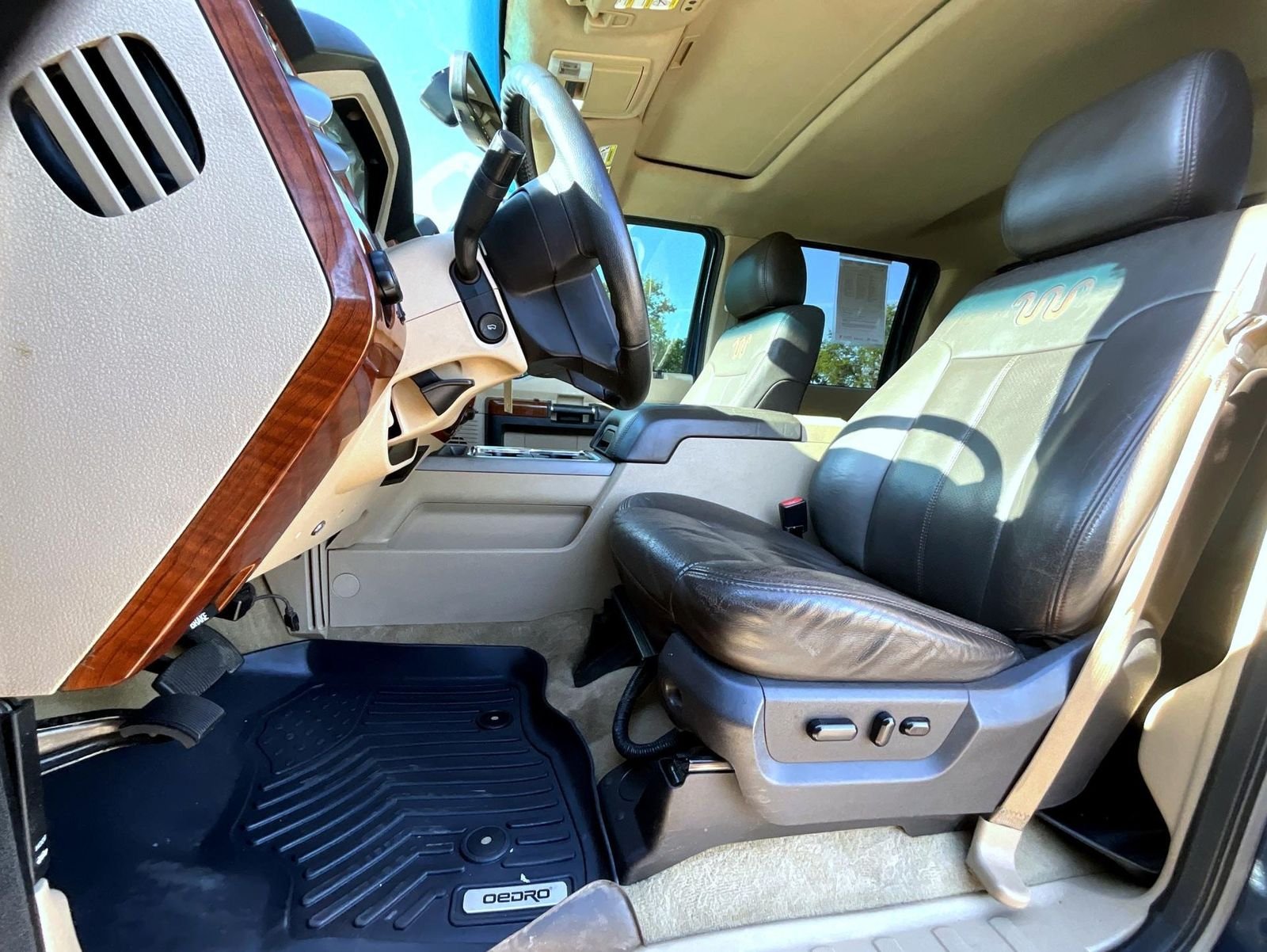 Used 2016 Blue Ford King Ranch image 11