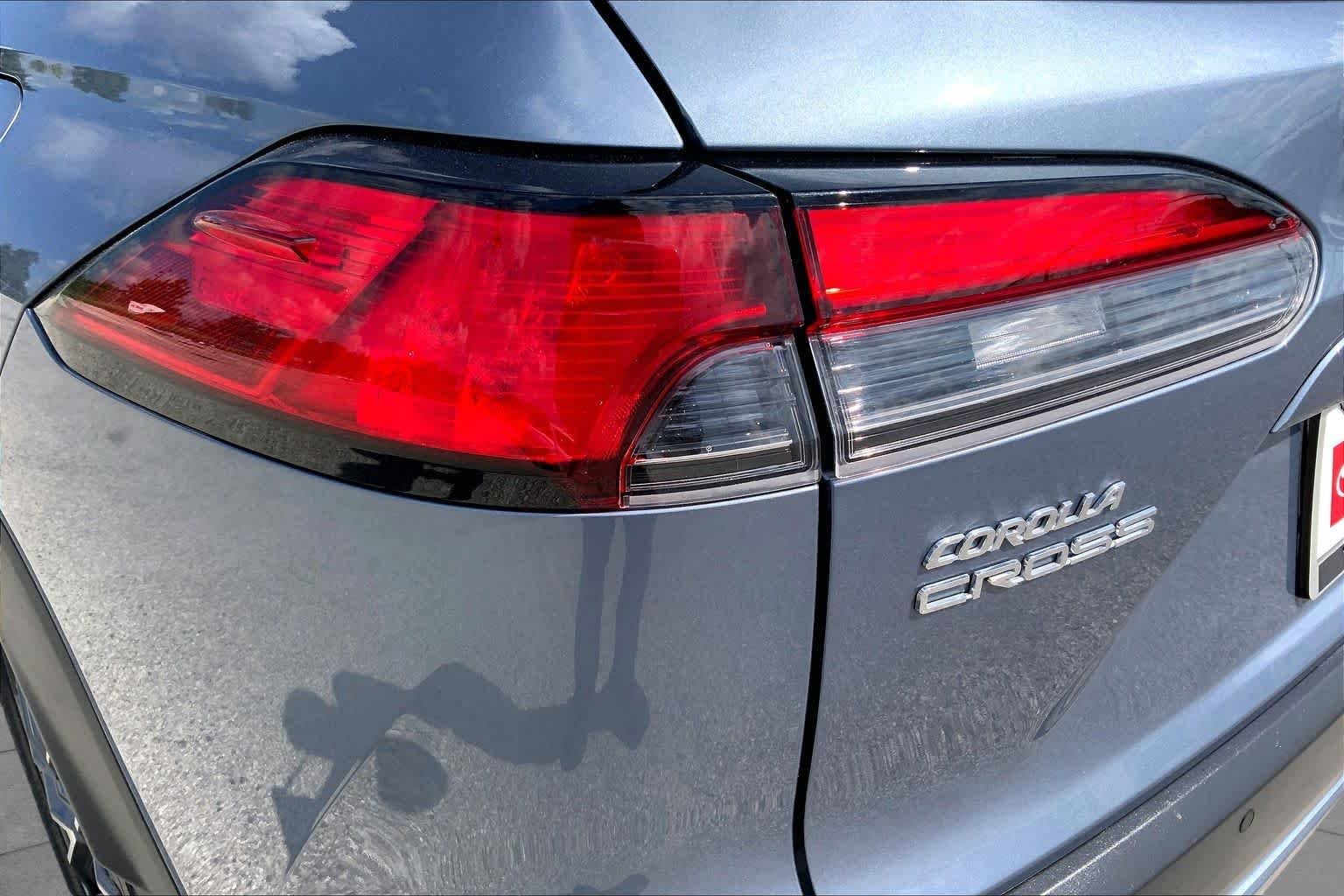 Used 2026 Celestite Toyota XLE image 28