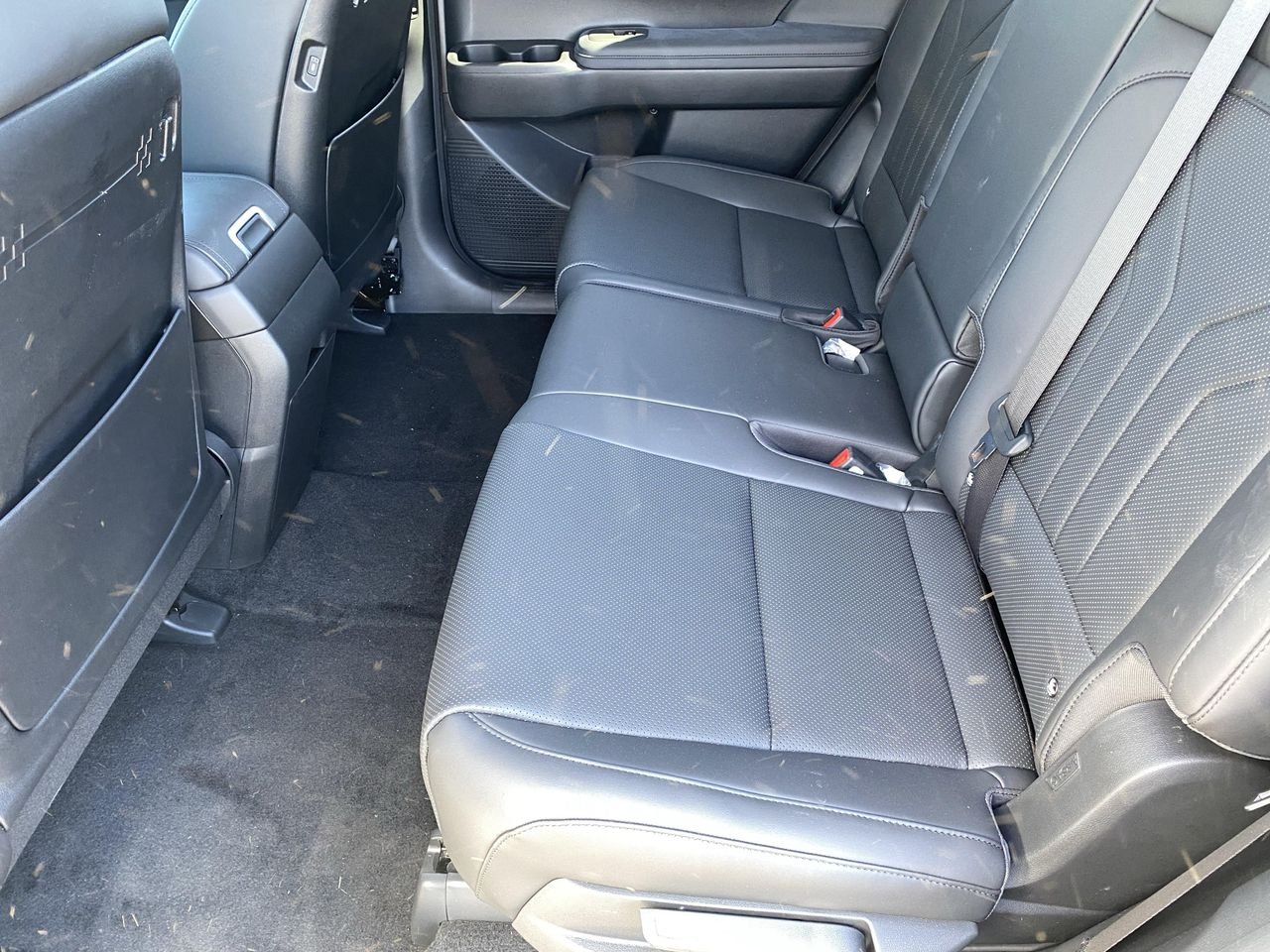New 2026 Shimmering Silver Hyundai SEL image 14