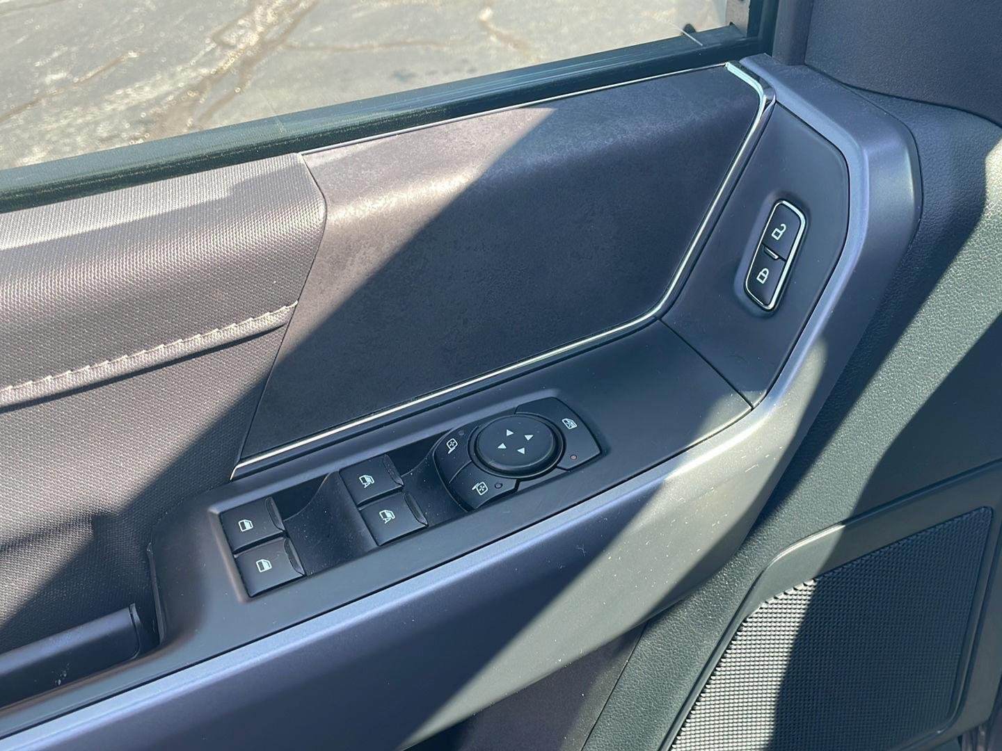 New 2026 Carbonized Gray Metallic Ford XLT image 14