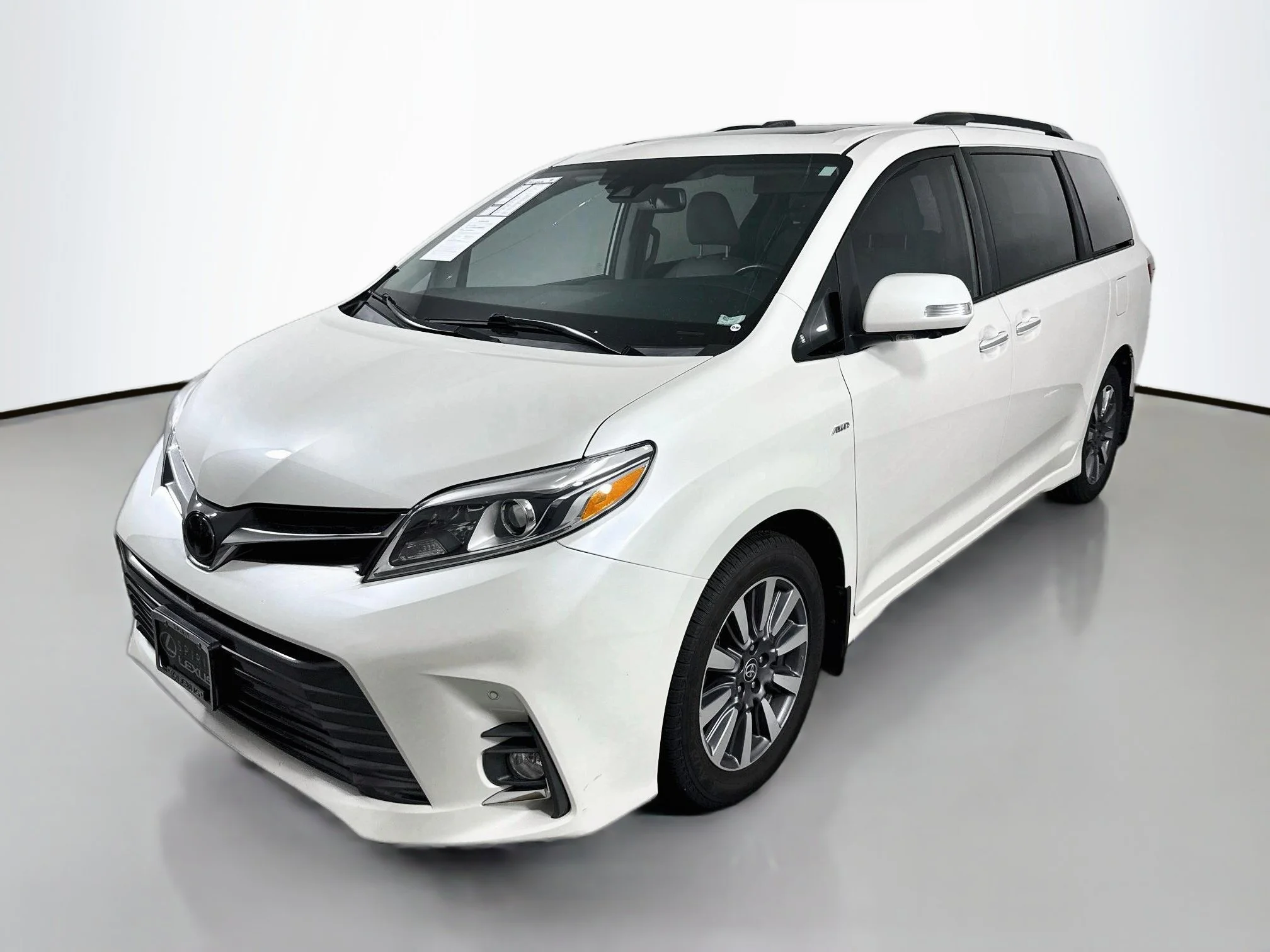 Used 2020 Blizzard Pearl Toyota Limited Premium image 3