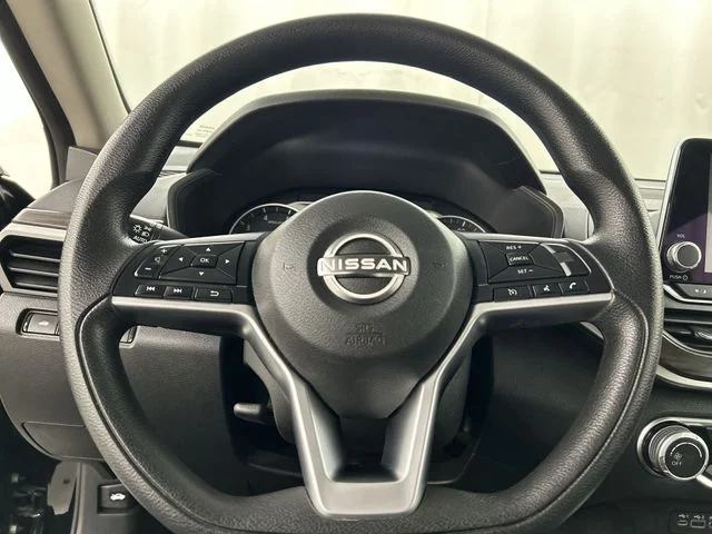 2024 Nissan Altima SV - Photo 8