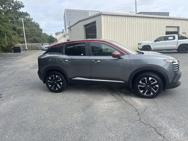 Used 2025 Gray Nissan SV image 4