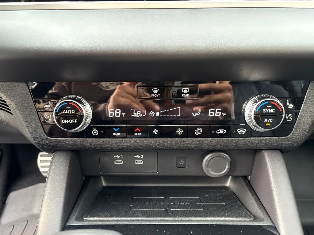 New 2026 Gray Mitsubishi SEL image 26