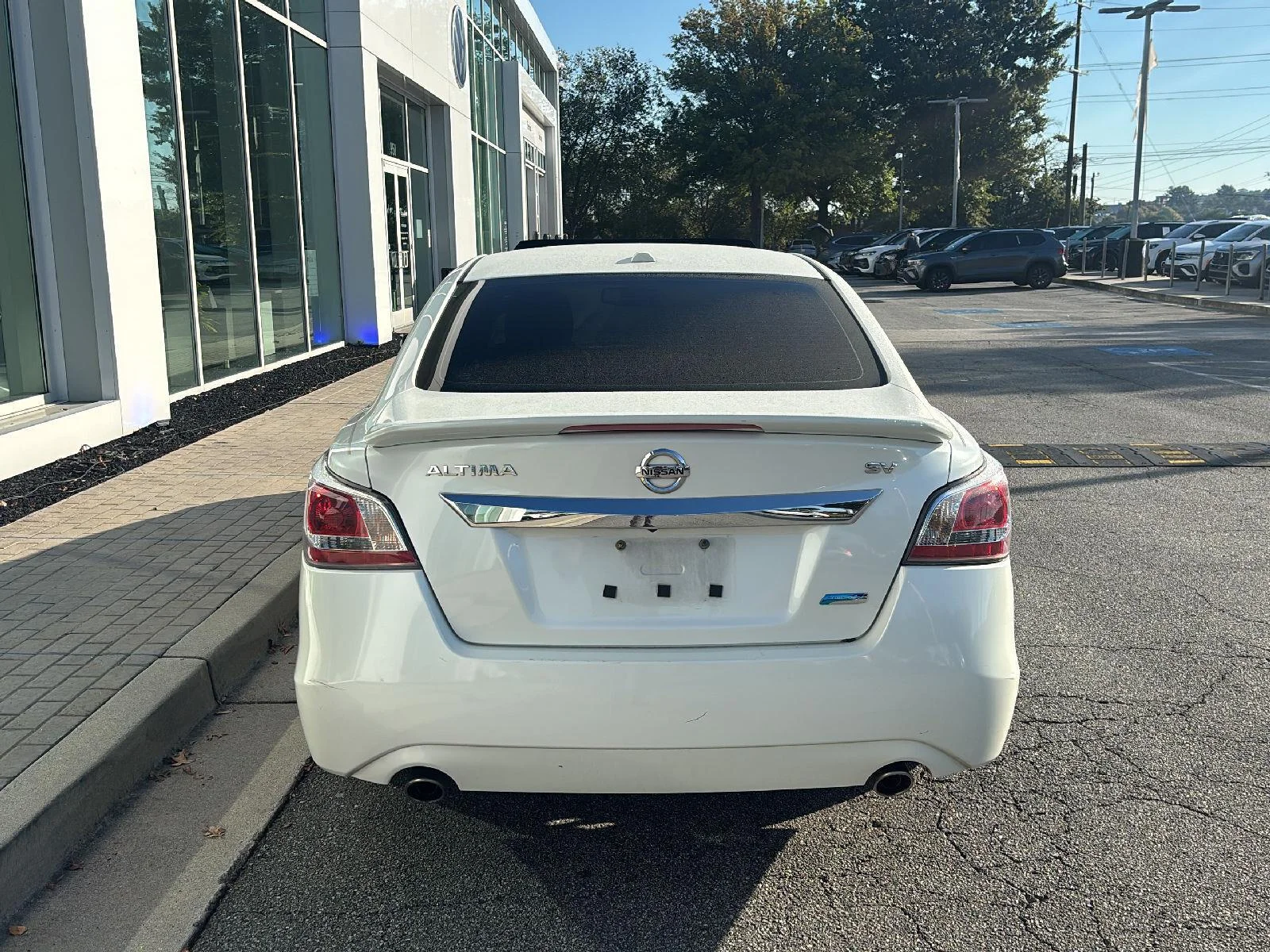 Used 2014 Pearl White Nissan 2.5 SV image 6