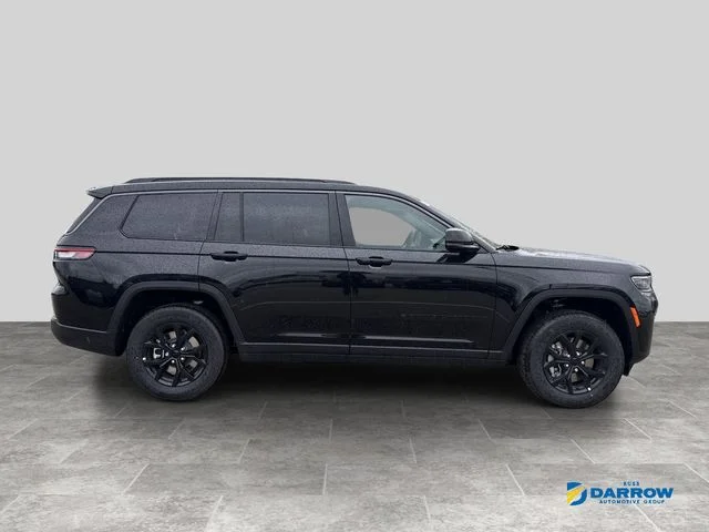 New 2026 Diamond Black Crystal Pearl-Coat Exterior Paint Jeep Laredo image 22