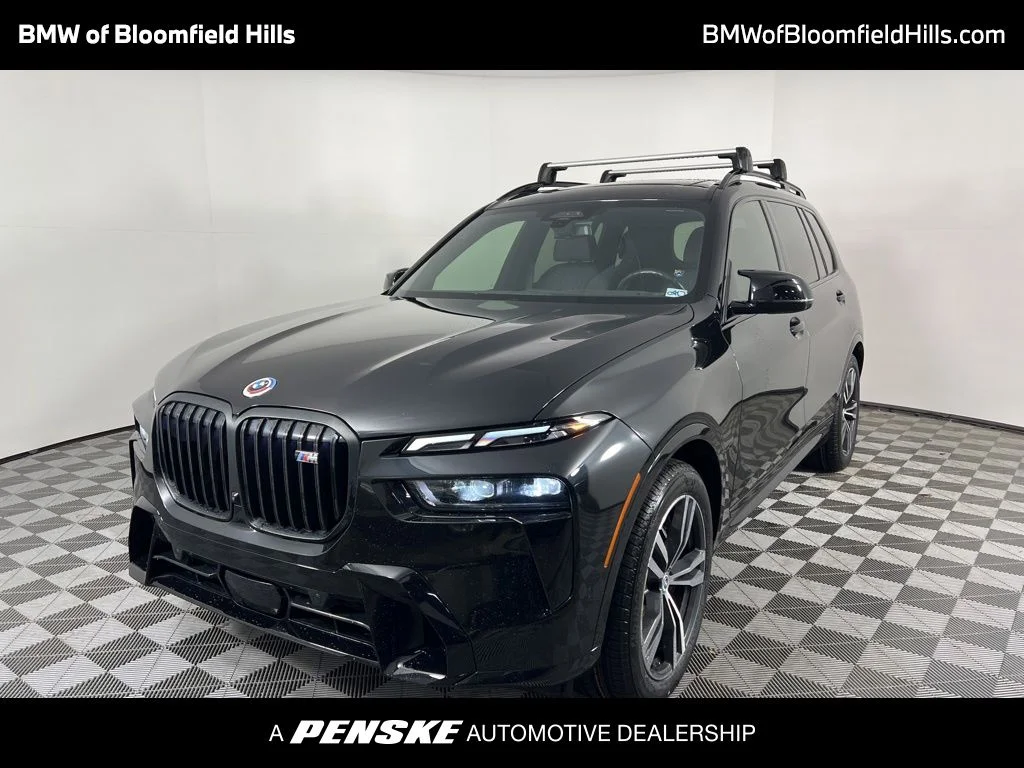 2023 BMW X7 M60i's photo