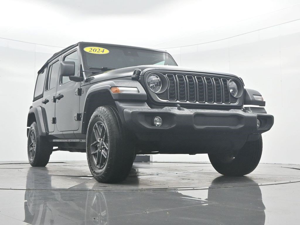 Used 2024 Black Clearcoat Jeep Sport S image 36