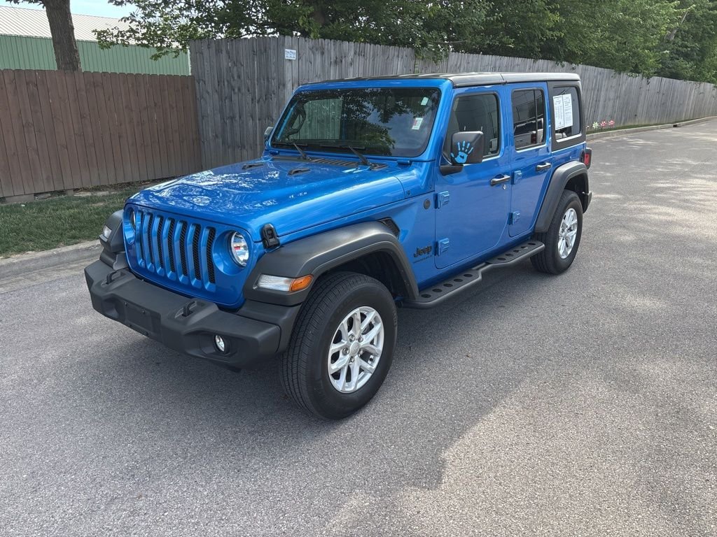 2023 Jeep Wrangler Sport S's photo