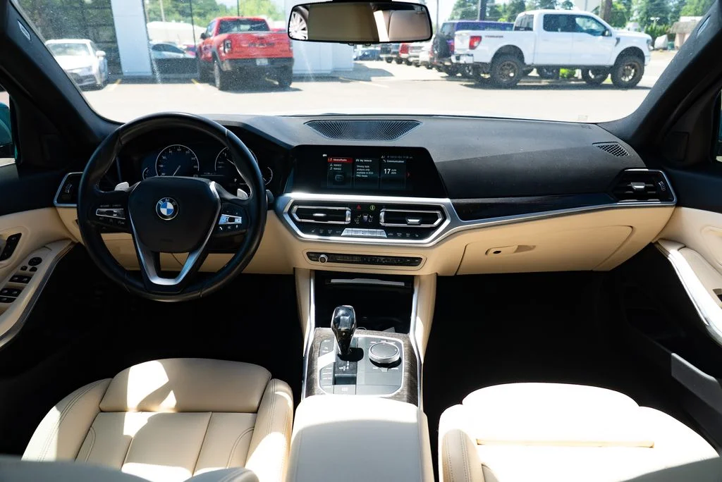 Used 2020 Blue BMW 330i image 8