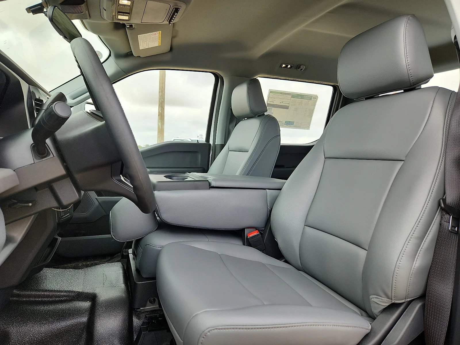 New 2026 Oxford White Ford F-250® XL image 17