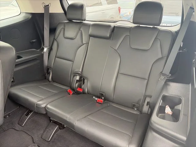 Used 2020 Green Kia EX image 11