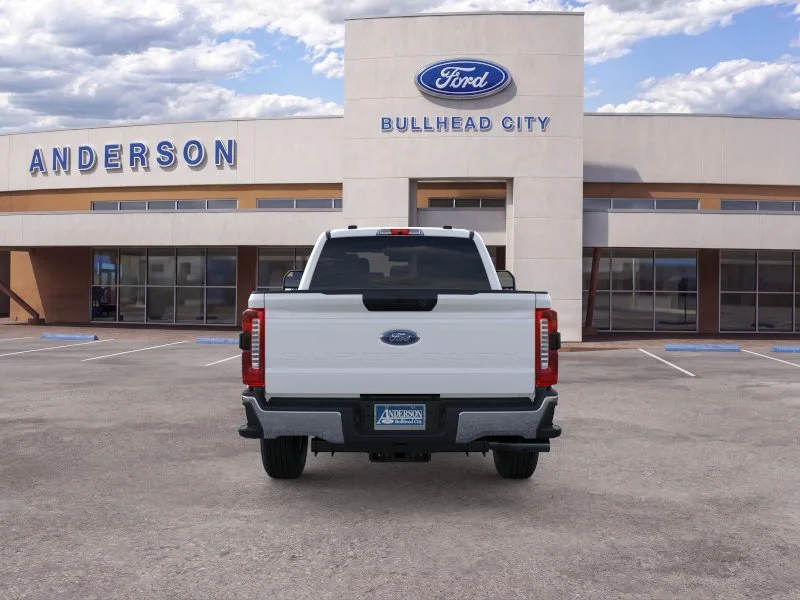 New 2026 Oxford White Ford XLT image 5