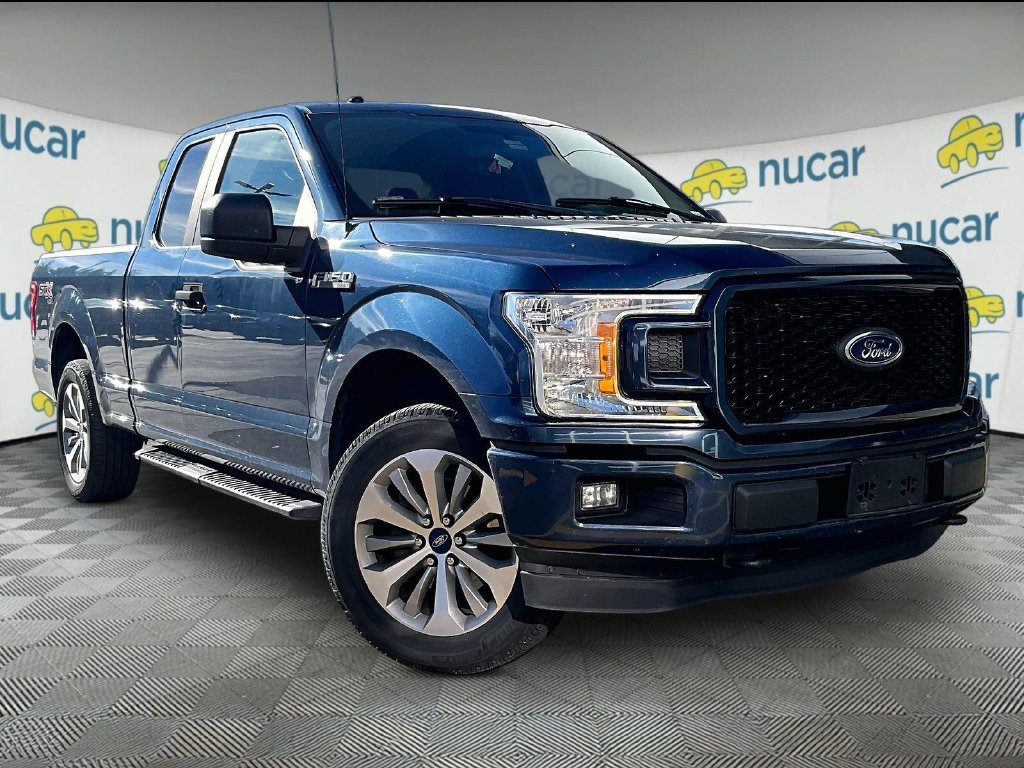 Used 2018 Blue Ford XL image 1