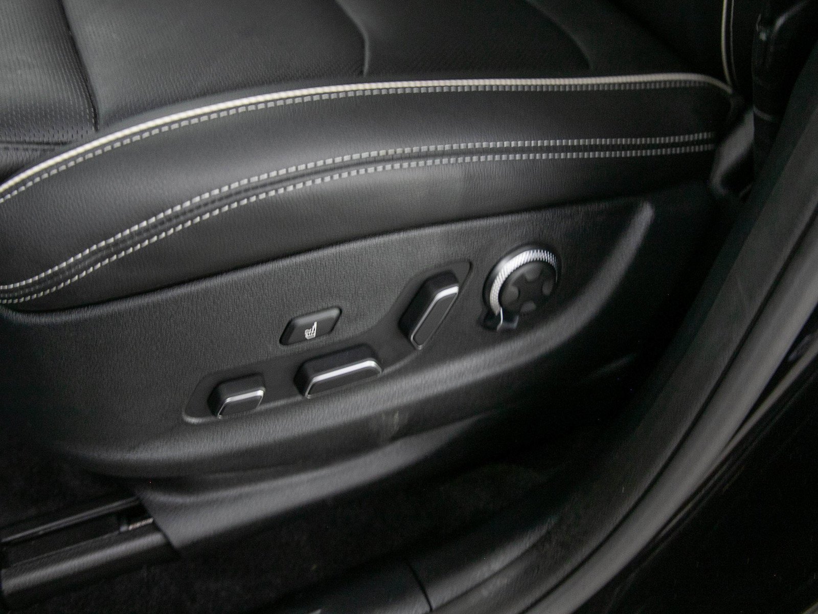Used 2023 Vik Black Genesis Advanced AWD image 23