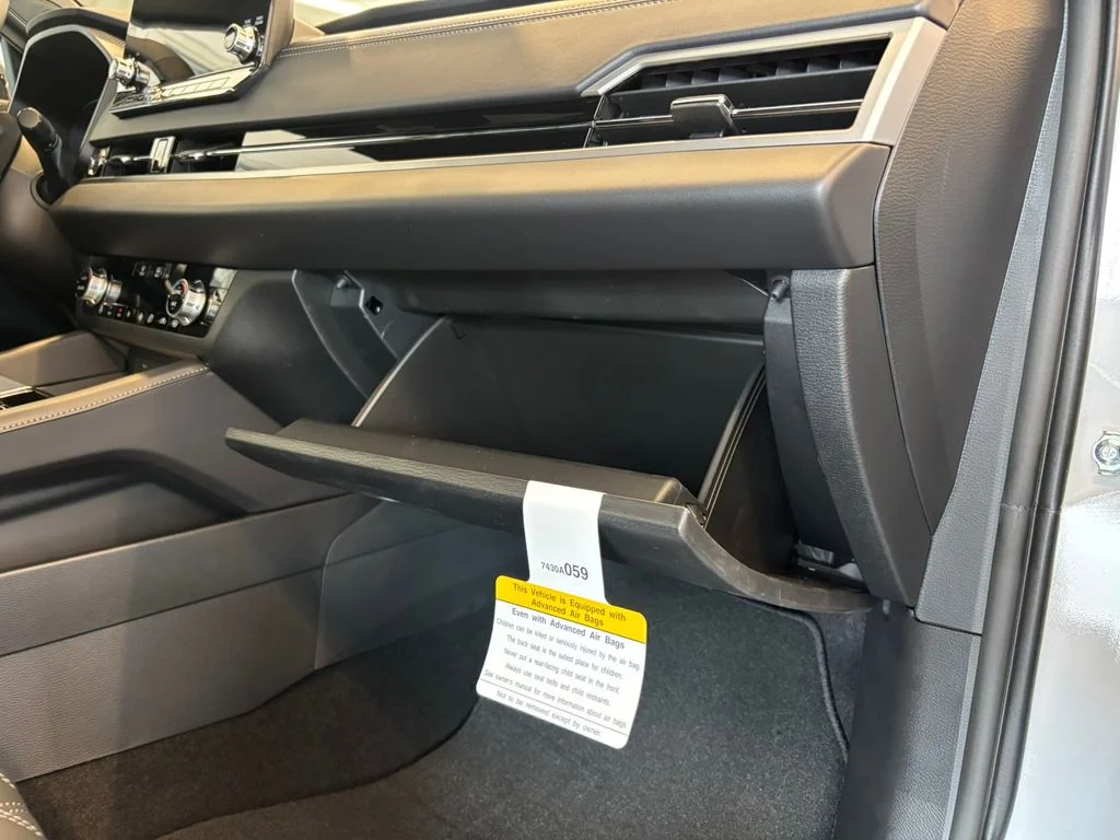 New 2026 White Nissan Platinum image 23