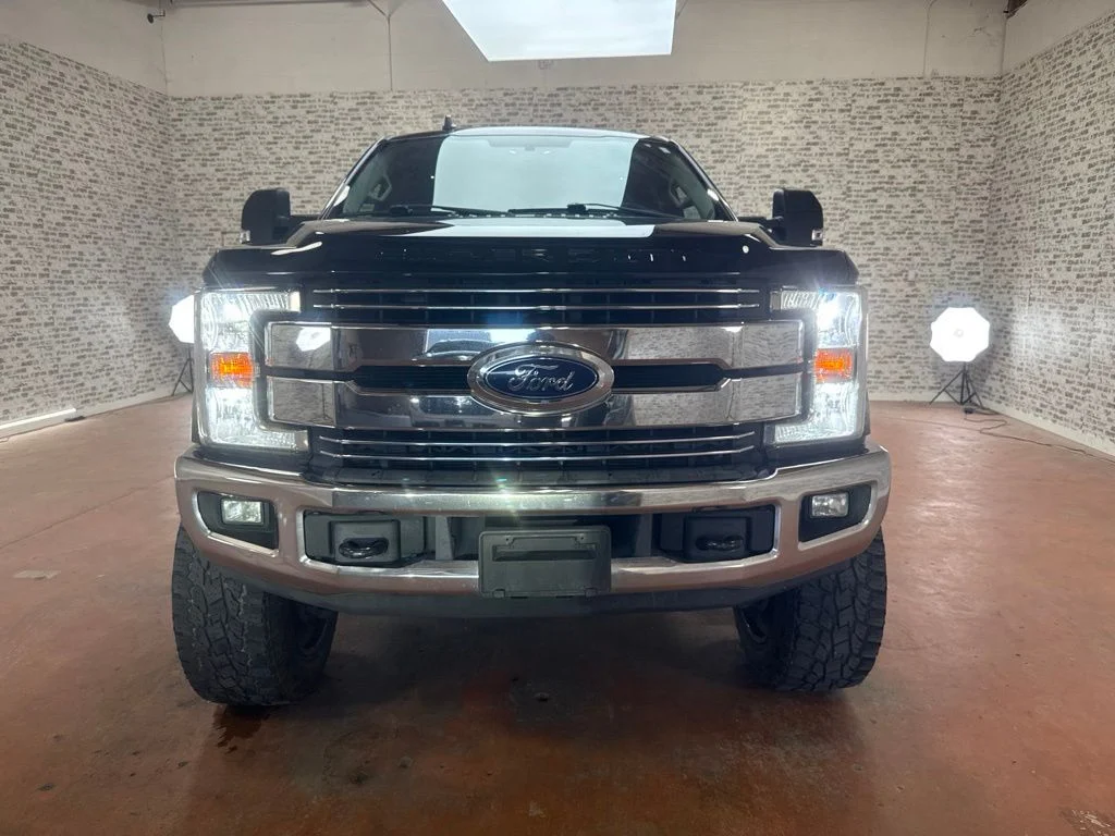 Used 2019 Agate Black Metallic Ford Lariat image 2