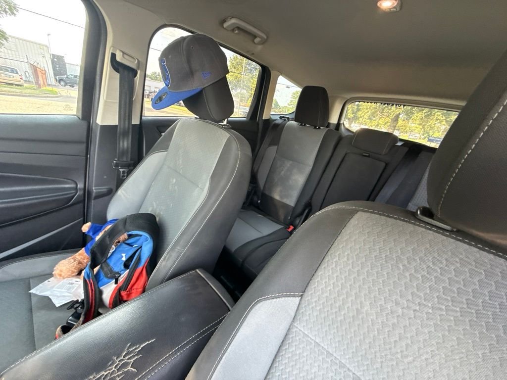 Used 2019 Silver Ford SE image 21