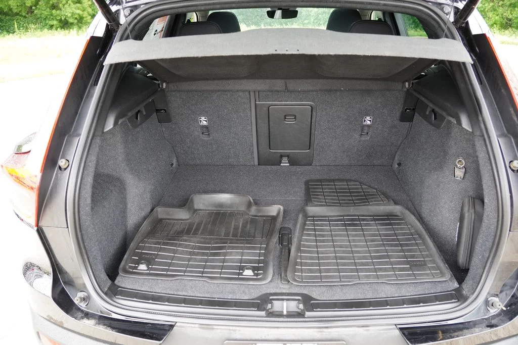 Used 2023 Black Volvo Ultimate image 21