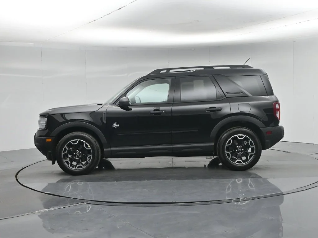 New 2026 Shadow Black Ford Outer Banks image 29