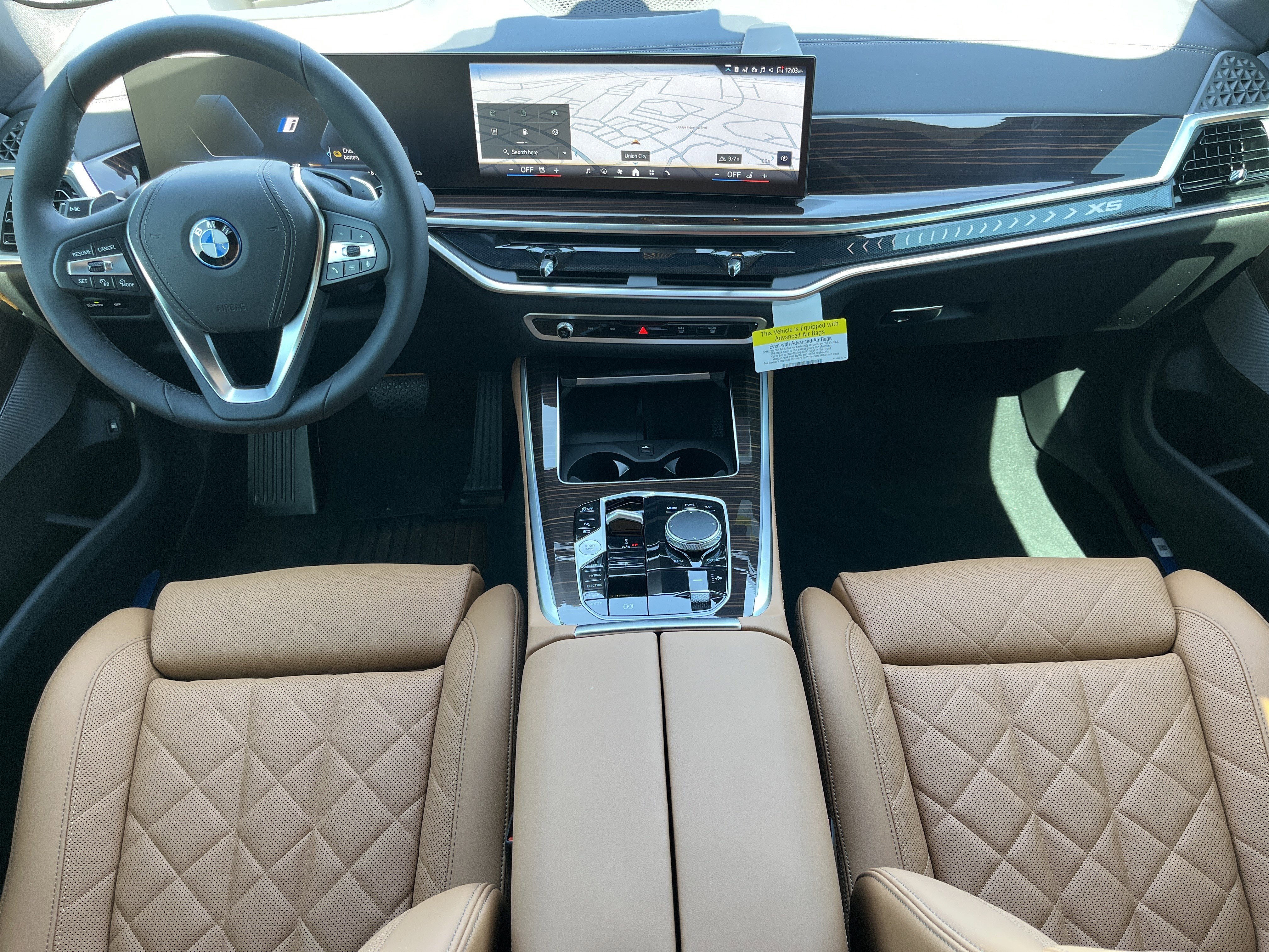 New 2026 Dravit Grey Metallic BMW xDrive50e image 3
