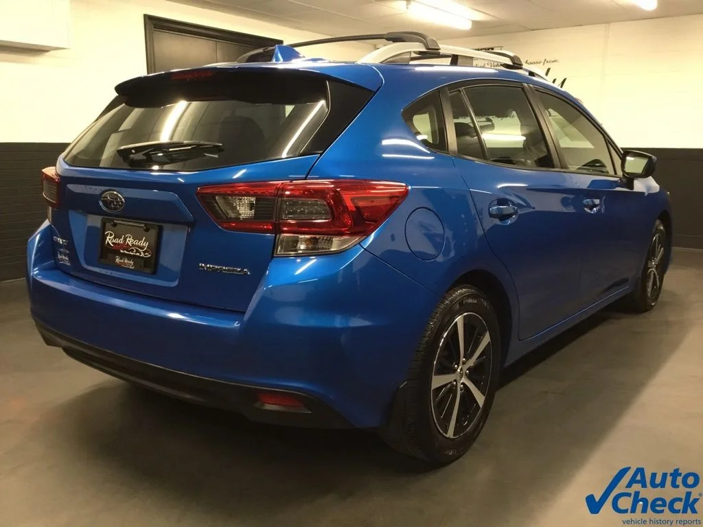 Used 2020 Blue Subaru Premium image 10