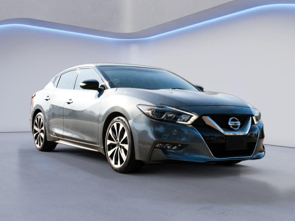 Used 2016 Gun Metallic Nissan 3.5 SR image 3