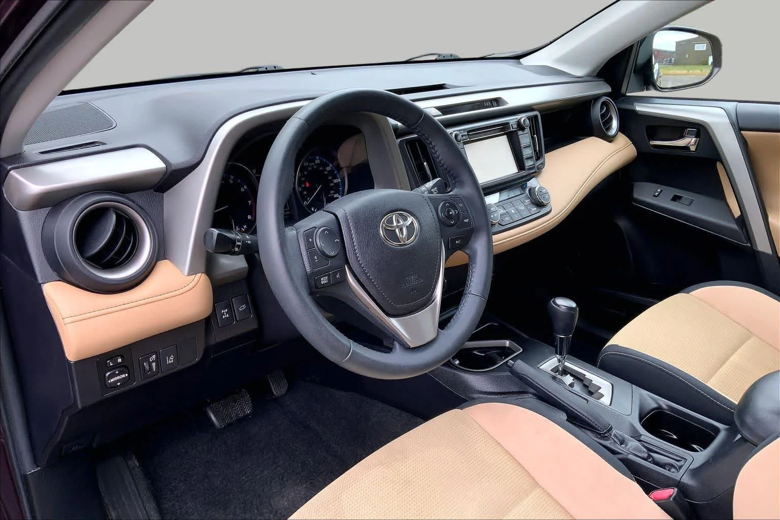 Used 2017 Black Currant Metallic Toyota XLE image 18