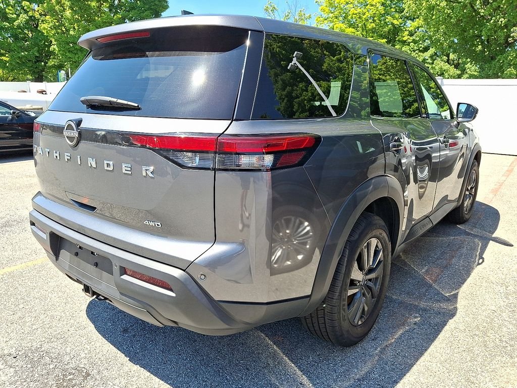 Used 2022 Gray Nissan S image 6