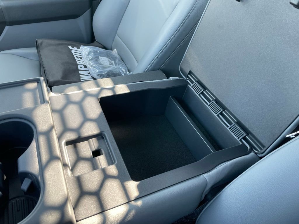 2025 Ford F-550 Super Duty Chassis Cab XL - Photo 20