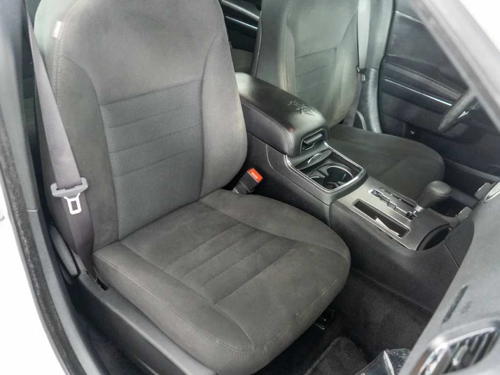 2014 Dodge Charger SE - Photo 7