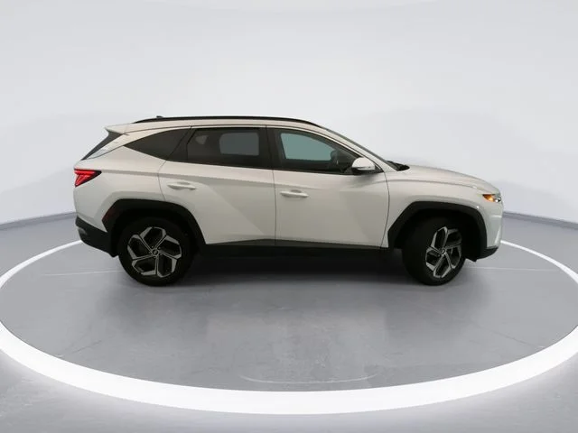 Used 2023 White Hyundai SEL Convenience image 5
