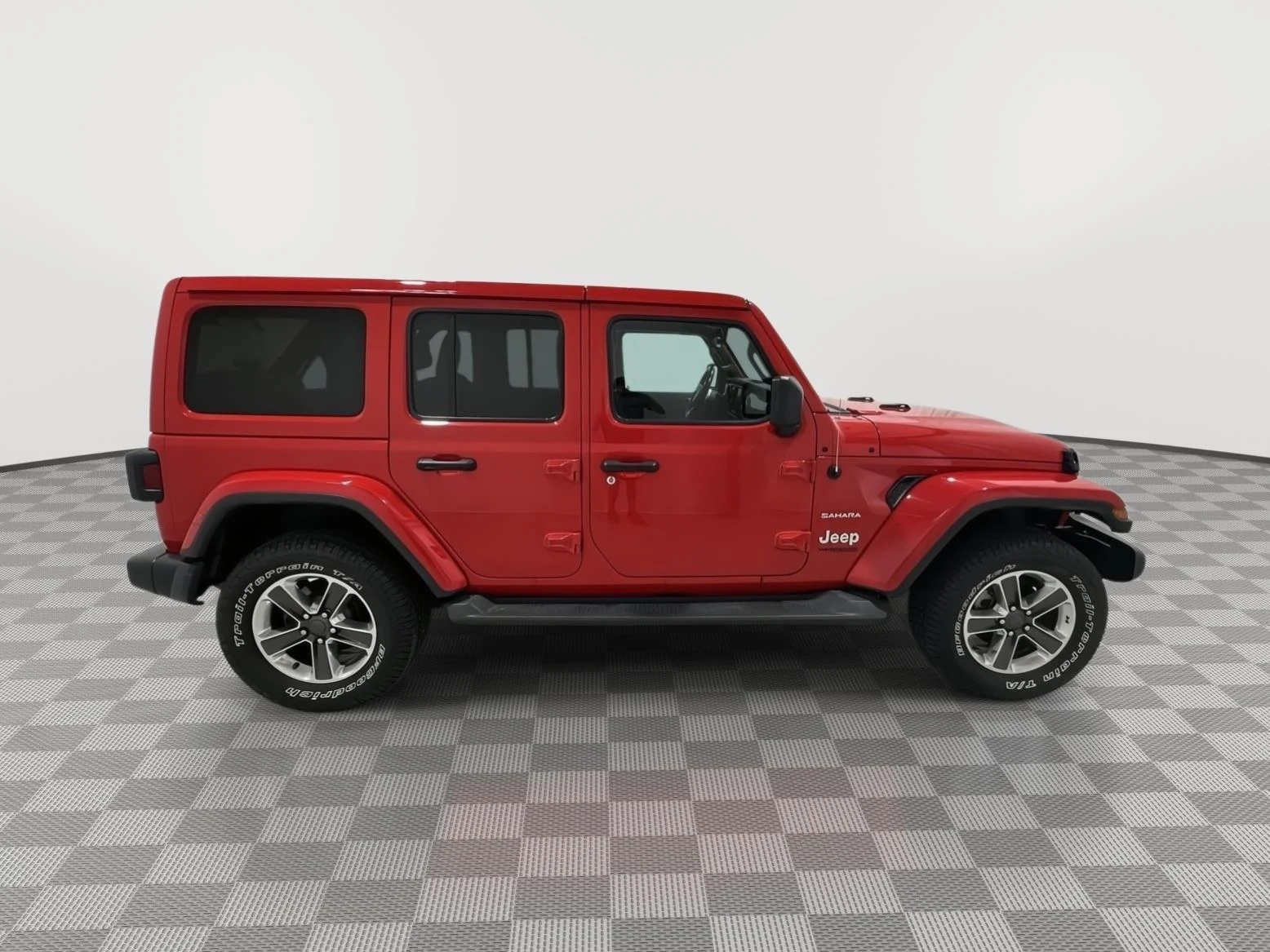 Used 2021 Firecracker Red Jeep Unlimited Sahara image 6