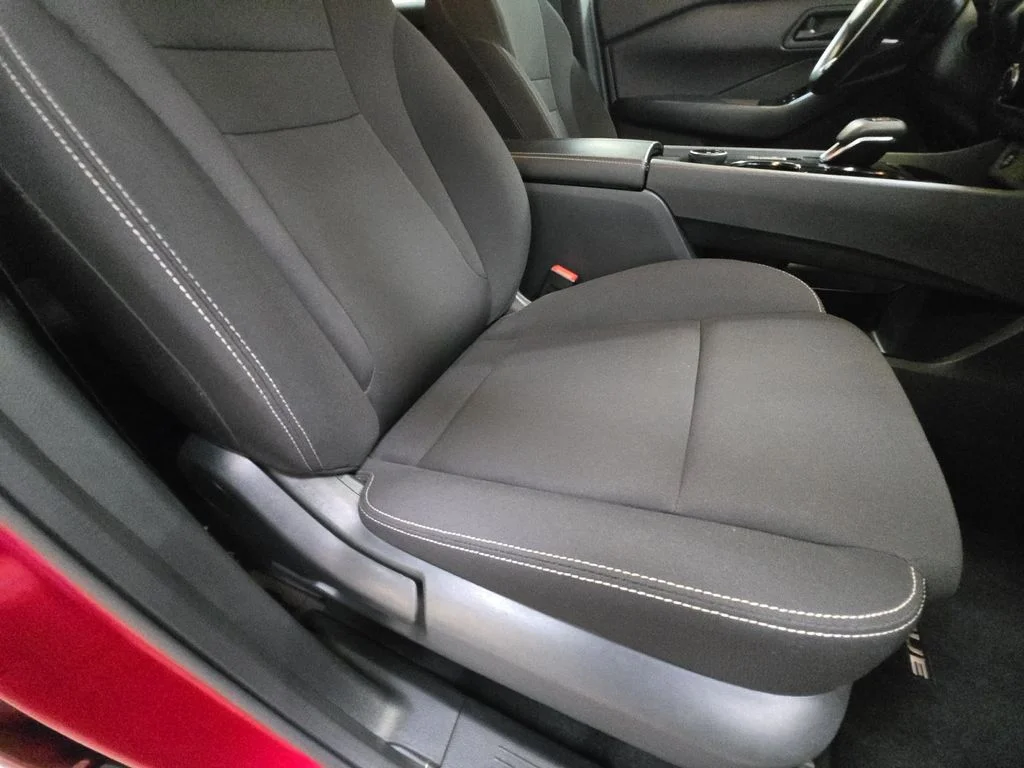 Used 2024 Red Nissan S image 29