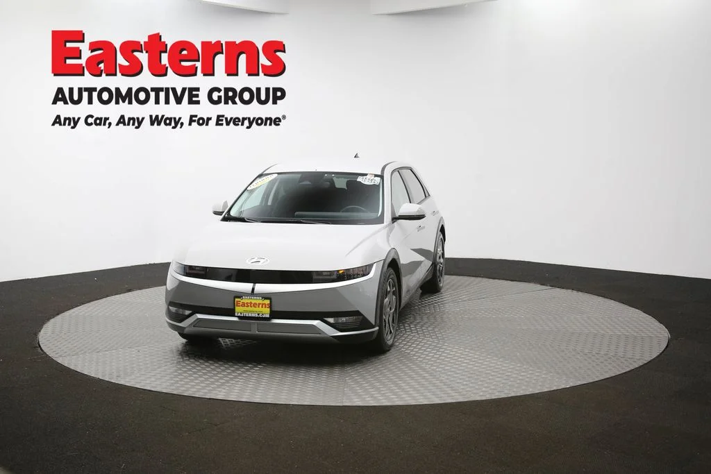 Used 2024 Gray Hyundai SEL image 50